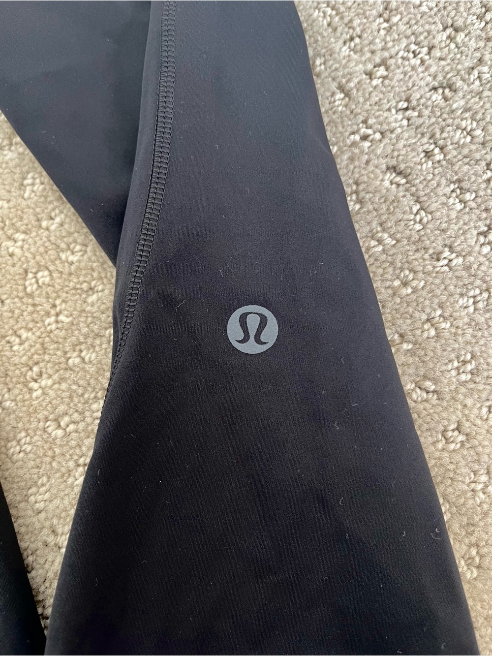 Lululemon High-Waist Black Active Leggings with Side and Back Pockets